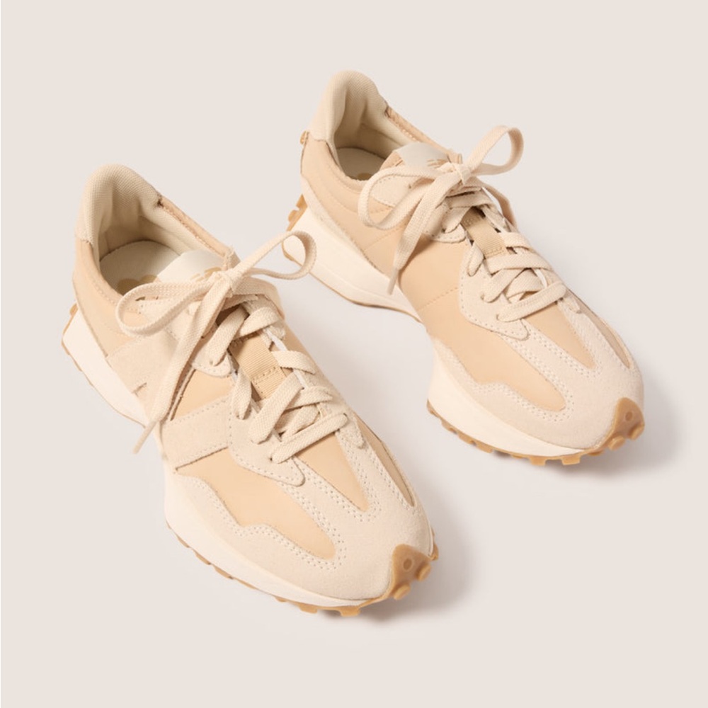 New Balance Women's Beige and Cream Retro-Style Sneakers